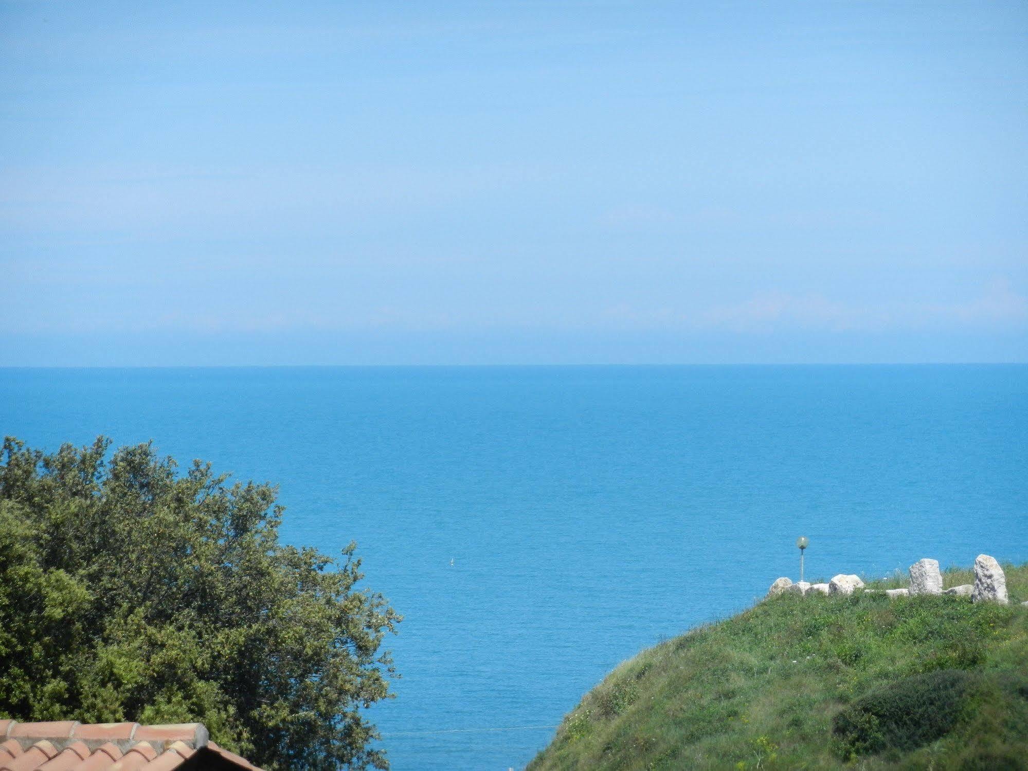 Tenuta Molino Di Mare- Ecoresort Con Villini Rodi Garganico Exteriör bild